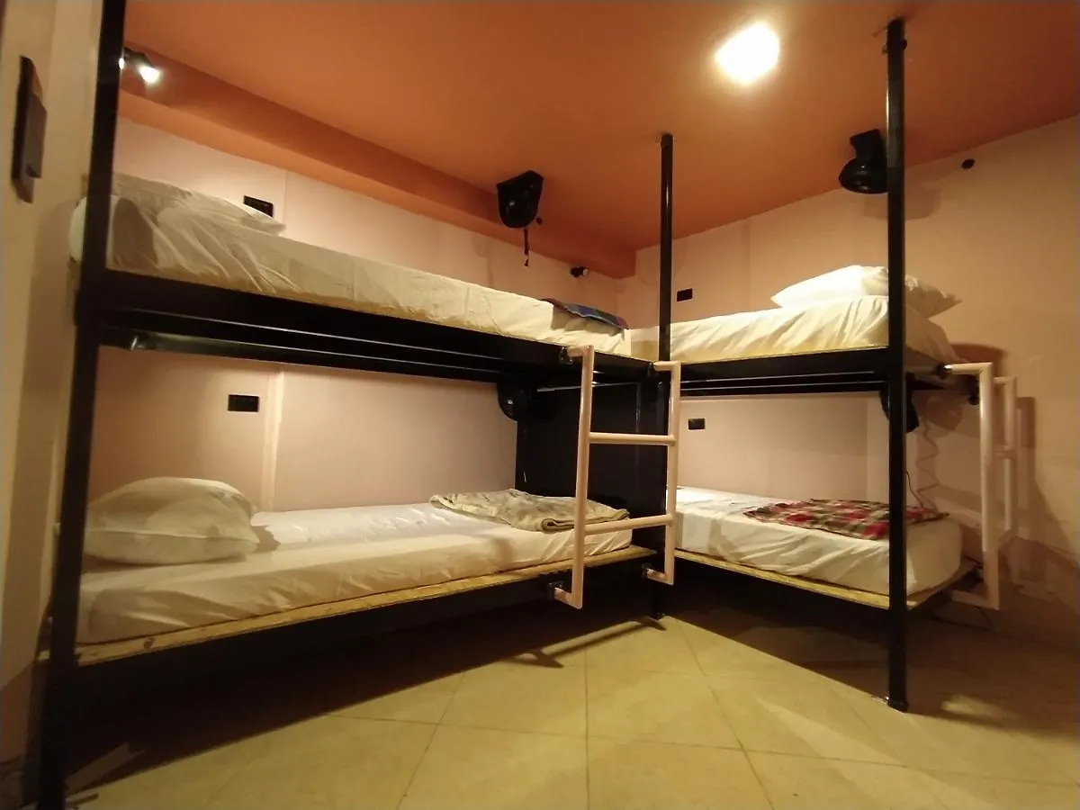 Casa Primavera Hostal Medellín 0*,  Colombia