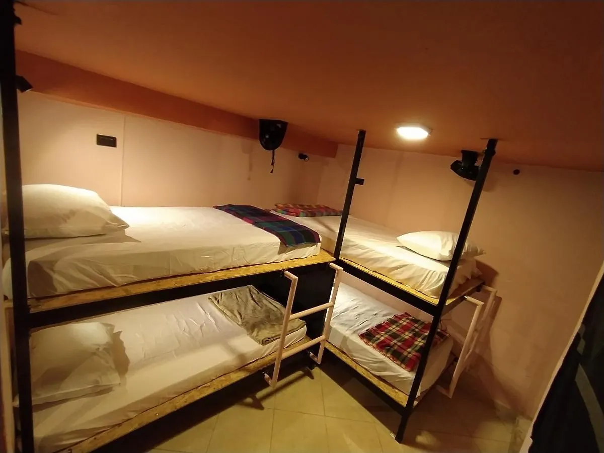 Casa Primavera Hostal Medellín Pensión