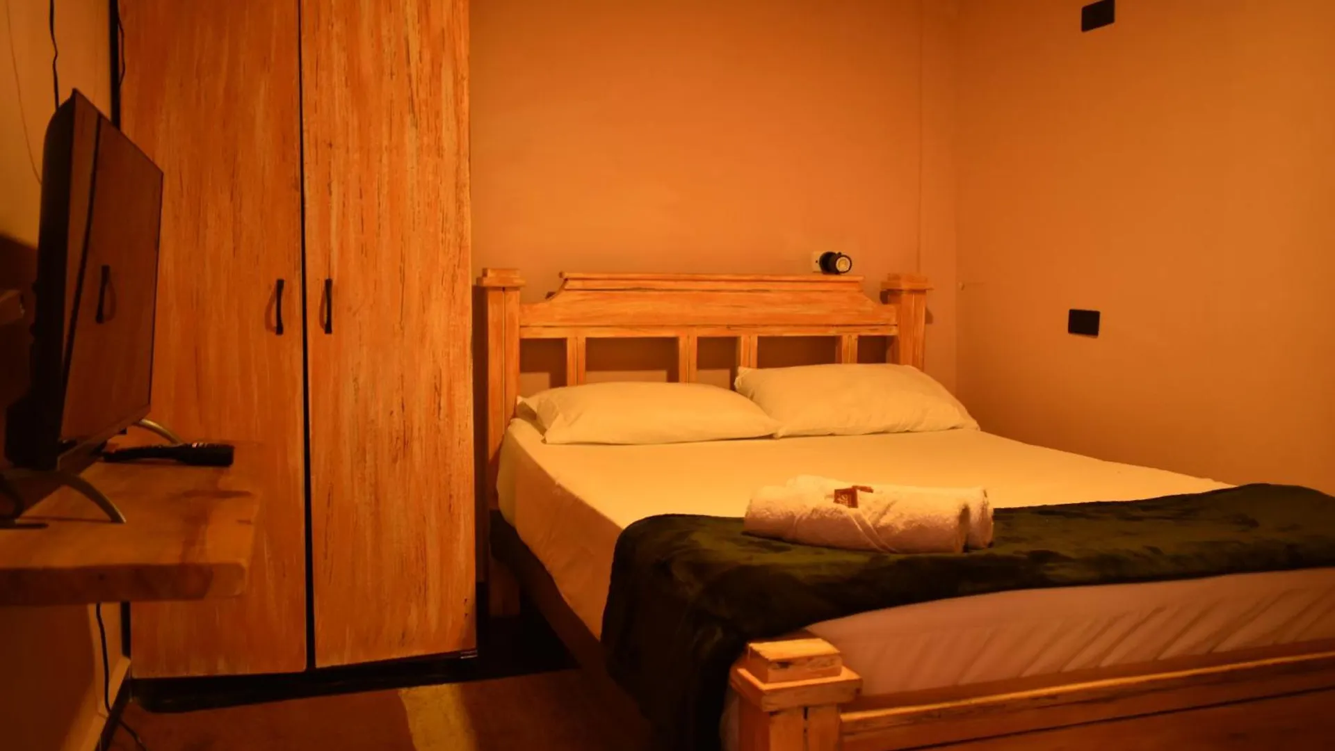 Pensión Casa Primavera Hostal Medellín Colombia