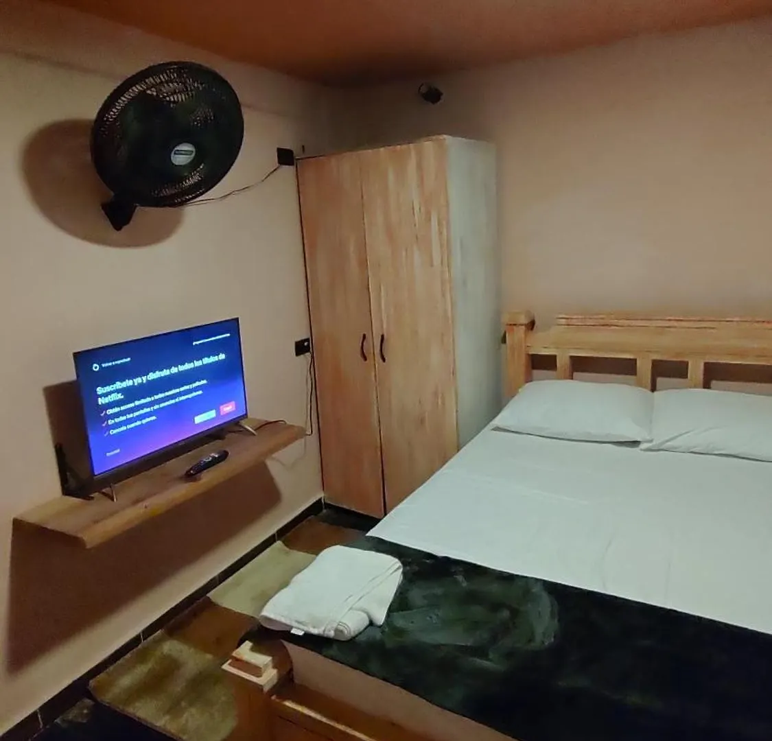 Casa Primavera Hostal Medellín Pensión